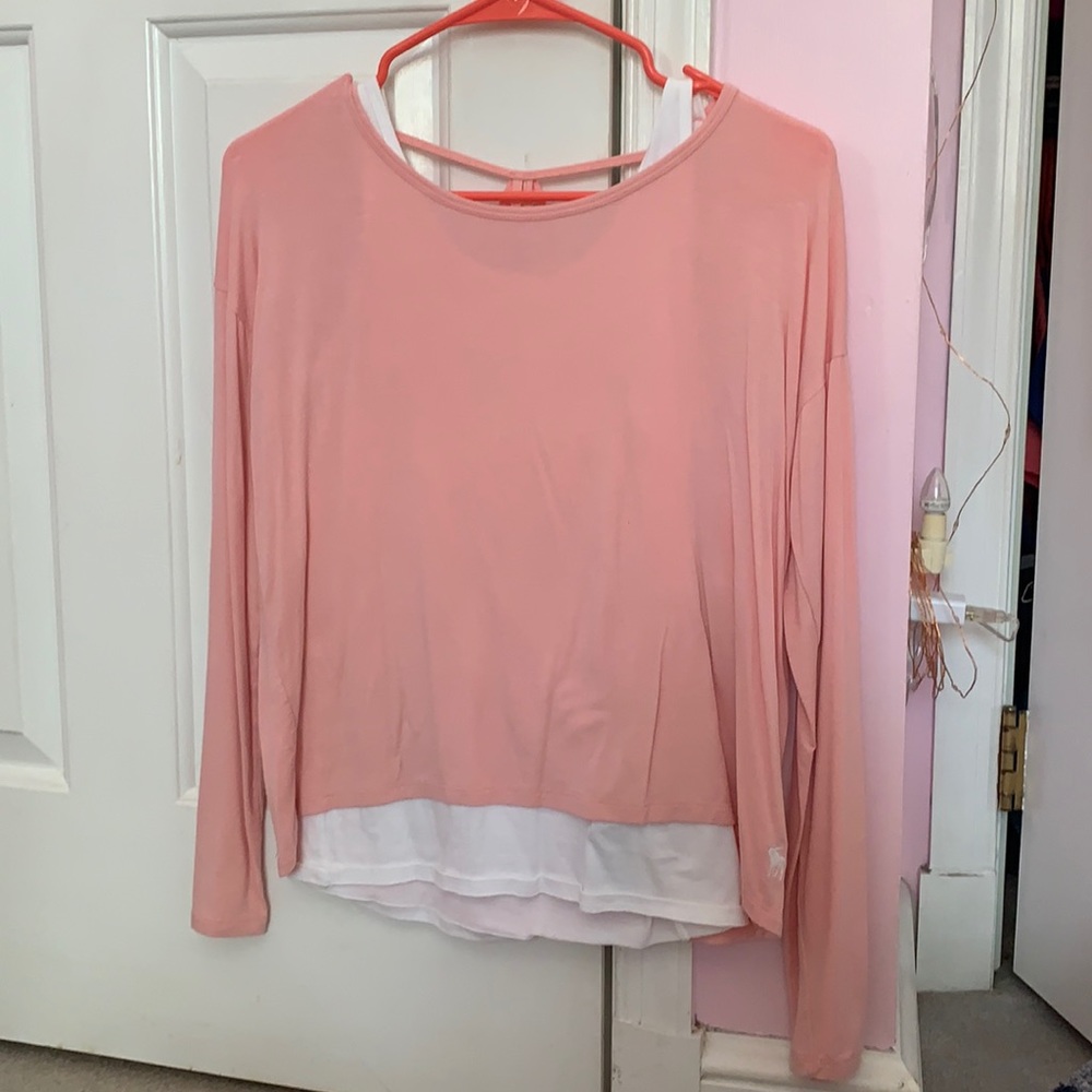 pink top